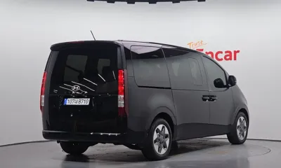 Hyundai Staria 2025, 38033 км, за 24484.71 USD