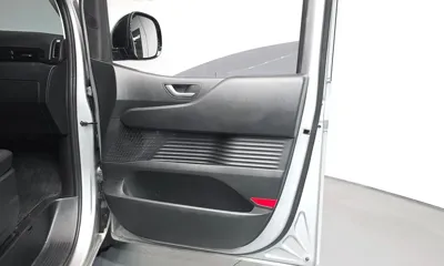 Hyundai Staria 2023, 168815 км, за 11487.46 USD - фото 24