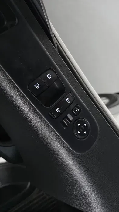 Hyundai Staria 2023, 168815 км, за 11487.46 USD - фото 30