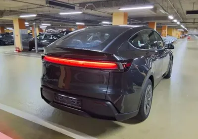Tesla Model Y 2026, 1 км, за 33153.47 USD - фото 6