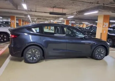 Tesla Model Y 2026, 1 км, за 33153.47 USD - фото 12