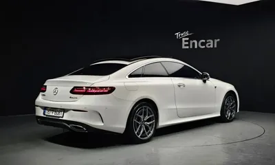 Mercedes-Benz E-Class 2022, 14092 км, за 33894.94 USD