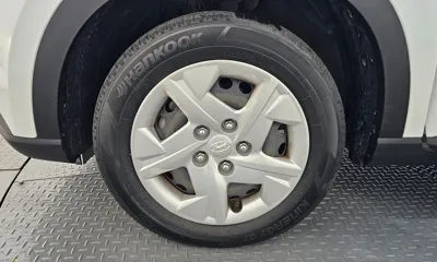 Hyundai Venue 2022, 28489 км, за 10097.73 USD