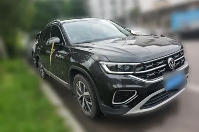 Volkswagen Tayron 2023, 52200 км, за 17796 USD