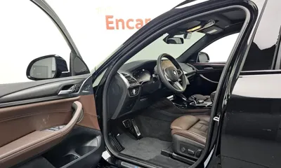 BMW X4 2025, 14401 км, за 51290.37 USD - фото 10