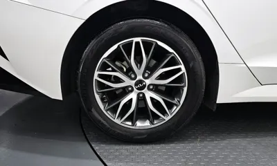 Kia K5 2023, 28712 км, за 17486.83 USD