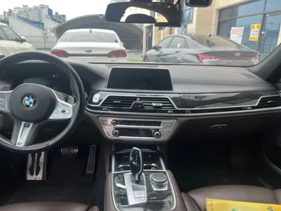 BMW 7-Series 2020, 122000 км, за 34232.87 USD