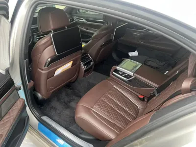 BMW 7-Series 2020, 122000 км, за 34232.87 USD