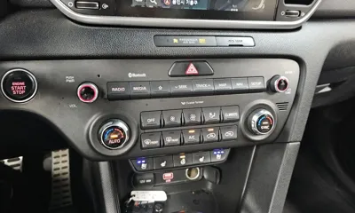 Kia Sportage 2019, 51117 км, за 10921.14 USD - фото 18