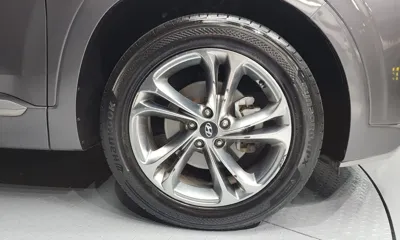 Hyundai Santafe 2019, 75852 км, за 14476.48 USD
