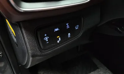 Hyundai Santafe 2019, 75852 км, за 14476.48 USD - фото 17