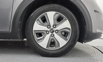 Kia Niro 2018, 129329 км, за 19502.04 USD - фото 21