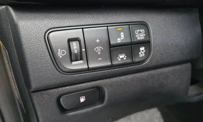 Kia Niro 2018, 129329 км, за 19502.04 USD - фото 30