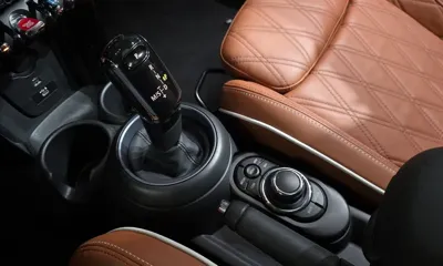 MINI Cooper 2022, 70786 км, за 15471.62 USD - фото 9
