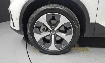 Volvo XC40 2023, 34839 км, за 23637.42 USD