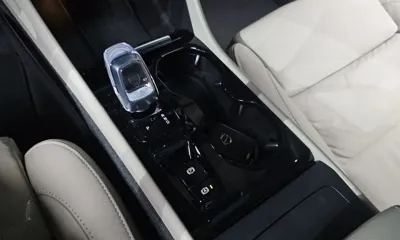 Volvo XC40 2023, 34839 км, за 23614.38 USD - фото 9