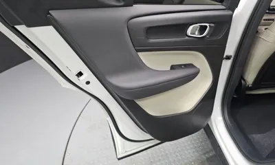 Volvo XC40 2023, 34839 км, за 23614.38 USD - фото 25