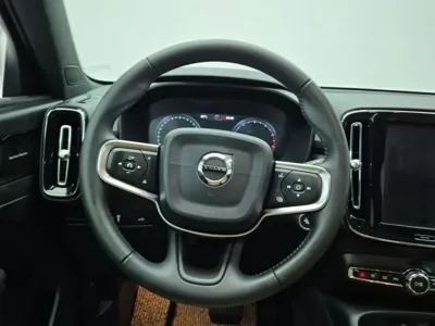 Volvo XC40 2020, 47723 км, за 18214.95 USD - фото 9