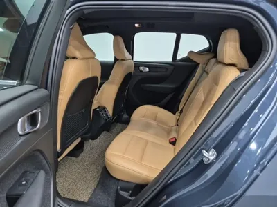Volvo XC40 2020, 47723 км, за 18214.95 USD - фото 12
