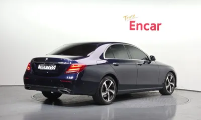 Mercedes-Benz E-Class 2020, 68277 км, за 15536.63 USD