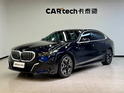 BMW 5 Series · 2025 год