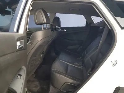 Hyundai Tucson 2018, 89798 км, за 8861.76 USD - фото 9