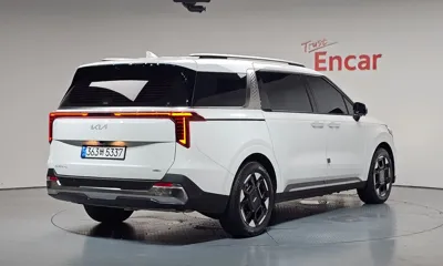 Kia Canival 2025, 33520 км, за 29867.4 USD