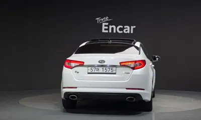 Kia K5 2011, 133662 км, за 3216.49 USD