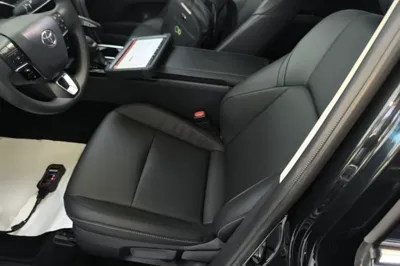 Toyota Camry 2024, 26100 км, за 20930 USD - фото 17