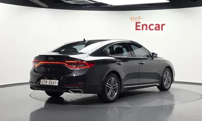 Hyundai Grandeur 2018, 69062 км, за 9902.29 USD