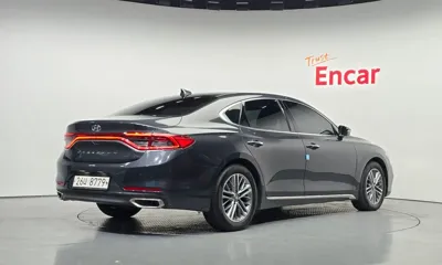 Hyundai Grandeur 2019, 96220 км, за 8940.39 USD