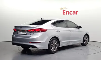 Hyundai Avante 2016, 113700 км, за 5901.27 USD