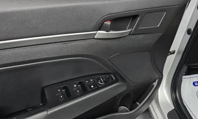 Hyundai Avante 2016, 113700 км, за 5901.27 USD - фото 13