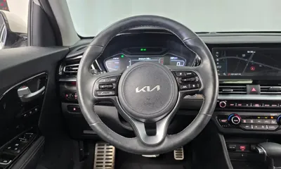 Kia Niro 2022, 133928 км, за 12377.86 USD - фото 13