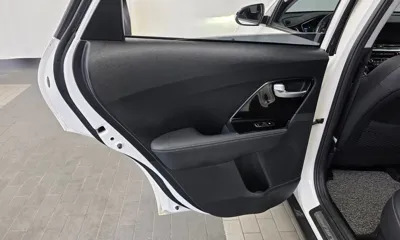 Kia Niro 2022, 133928 км, за 12377.86 USD - фото 25