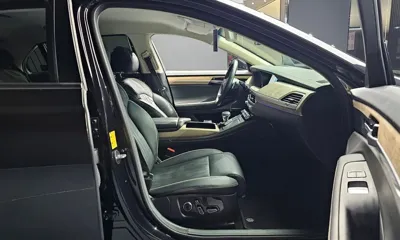 Genesis G90 2021, 106456 км, за 23051.37 USD - фото 11