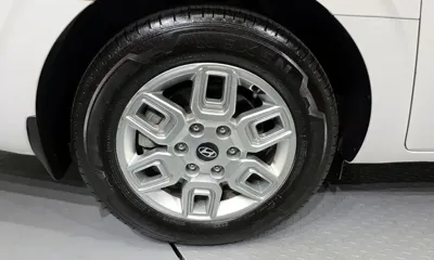 Hyundai Staria 2025, 9939 км, за 19407.25 USD