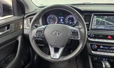 Hyundai Sonata 2018, 129274 км, за 8126.86 USD - фото 13