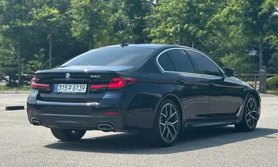 BMW 5-Series 2022, 49303 км, за 28599.36 USD