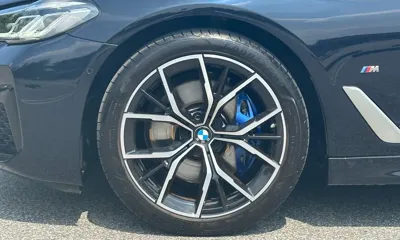 BMW 5-Series 2022, 49303 км, за 28599.36 USD