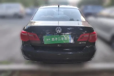 Volkswagen Jetta 2013, 84700 км, за 3129 USD