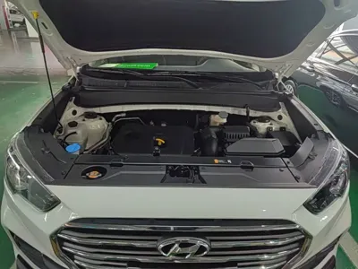 Hyundai ix35 2020, 60100 км, за 7254.13 USD - фото 20