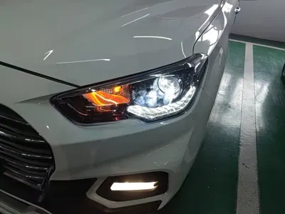 Hyundai ix35 2020, 60100 км, за 7254.13 USD - фото 24