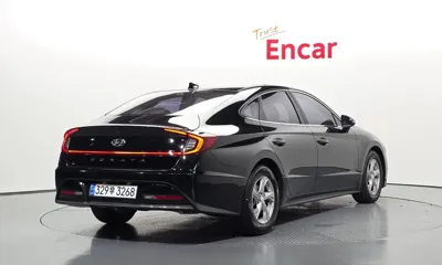 Hyundai Sonata 2020, 106906 км, за 8236.36 USD
