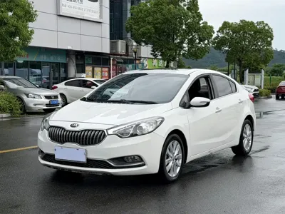 Kia K3 · 2015 год