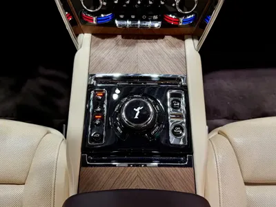 Rolls-Royce Cullinan 2020, 14000 км, за 727167.82 USD - фото 7