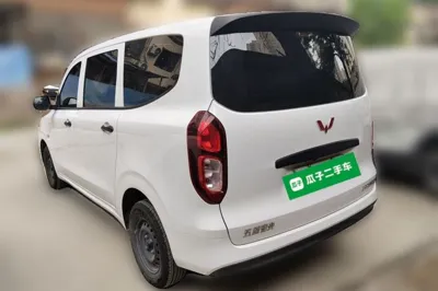 Wuling Hongguang New Energy 2025, 23300 км, за 10068 USD