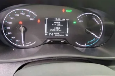 Wuling Hongguang New Energy 2025, 23300 км, за 10068 USD - фото 11