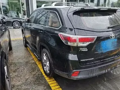 Toyota Highlander 2016, 120000 км, за 12966.37 USD