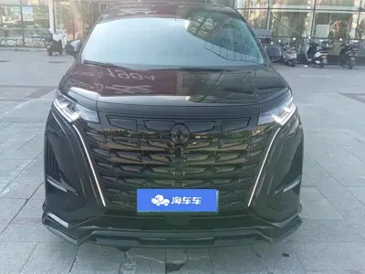 Denza Denza D9 2023, 27200 км, за 29174.32 USD